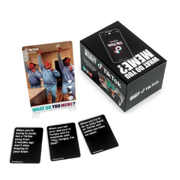What Do You Meme? TikTok Edition Party Game - Picture 6 of 7